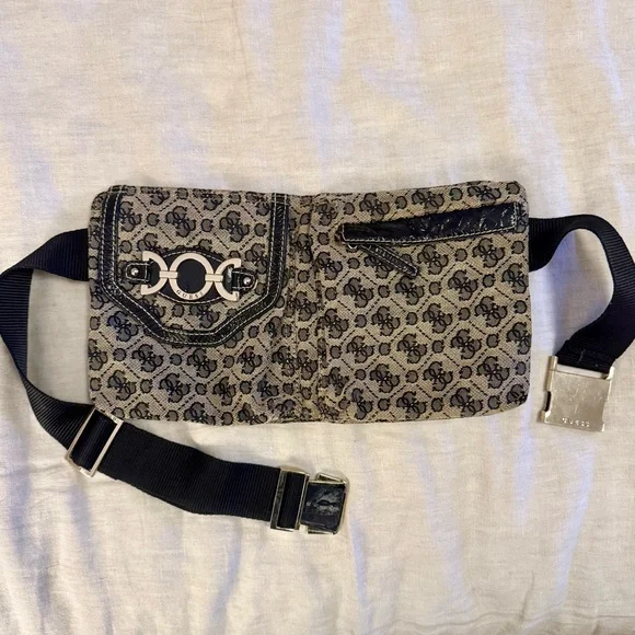 GUESS Black and Brown Women Belt bag vintage - Picture 1 of 10